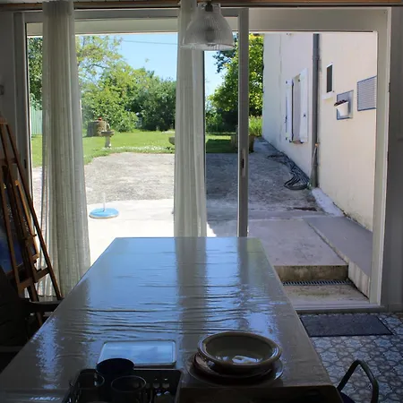 D'hote Au Calme Absolu 게스트하우스 3*